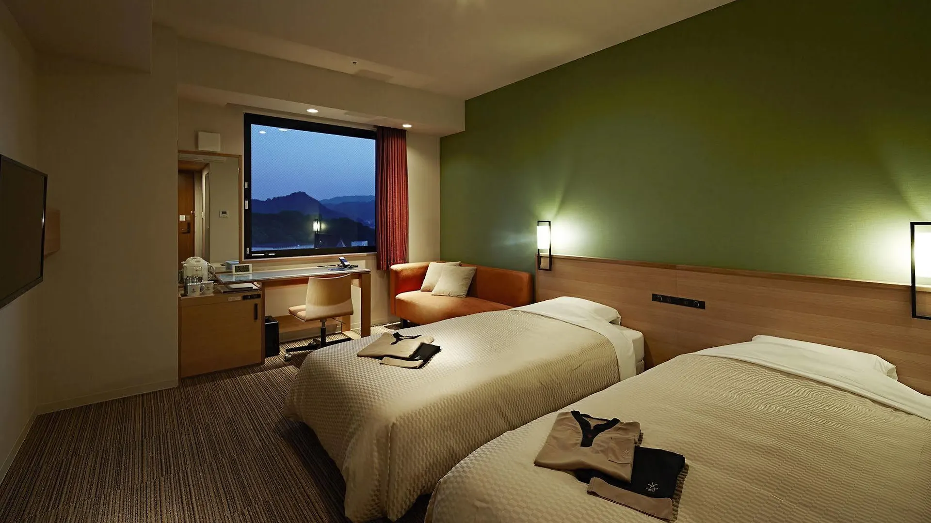 Candeo Hotels Matsuyama Okaido